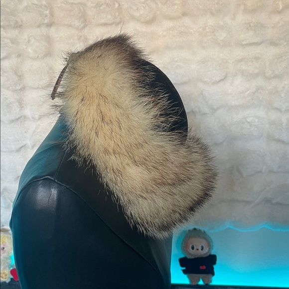 Vintage collectable rare Mongolian Elegant Black and Tan Fur Trimmed Hat - Picture 6 of 8